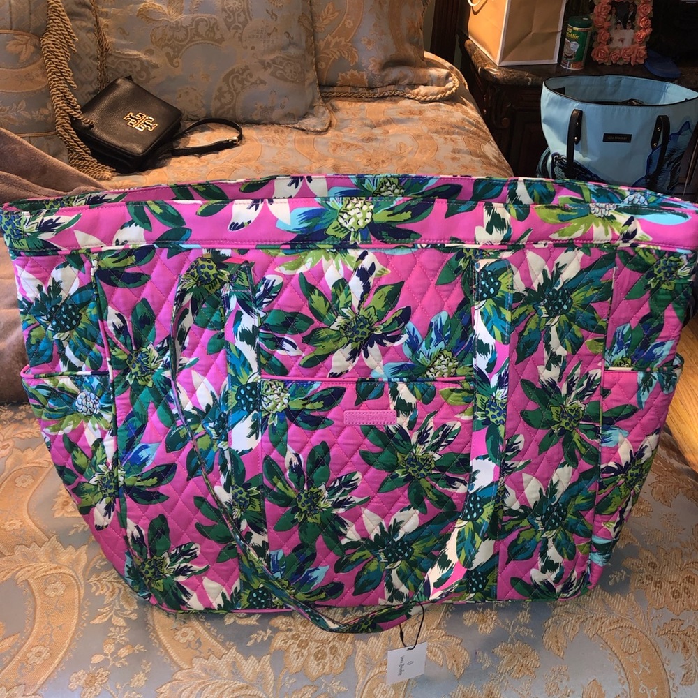 Brand new vera Bradley tote